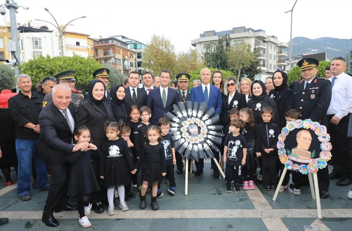 10 Kasım Atatürk’ü Anma Günü Çelenk Sunma Töreni Gerçekleştirildi