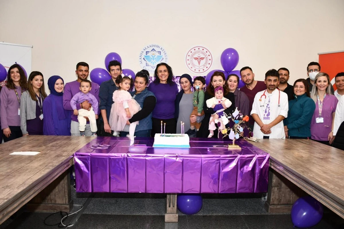 17 Kasım Dünya Prematüre Günü İçin Alanya Eğitim ve Araştırma Hastanesi'nde Anlamlı Etkinlik