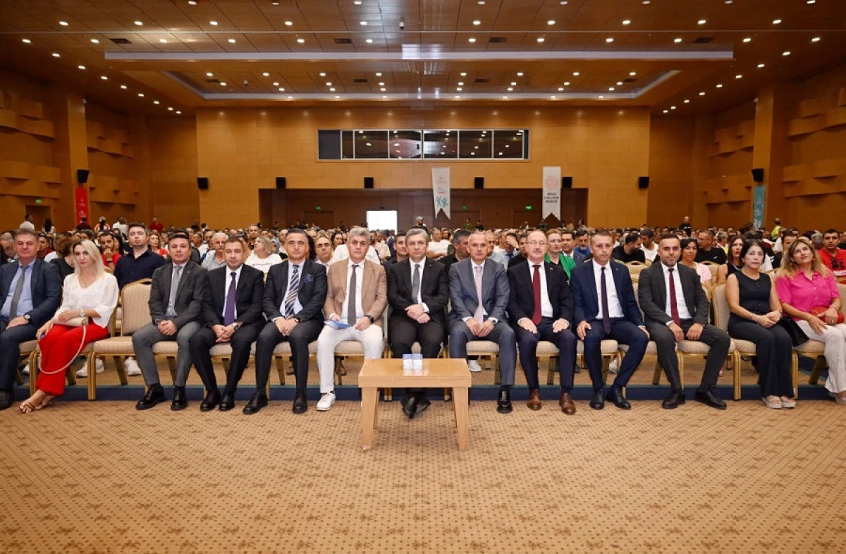 2025-2026 Eğitim Öğretim Yılı Okul Sporları Bilgilendirme Toplantısı Yapıldı