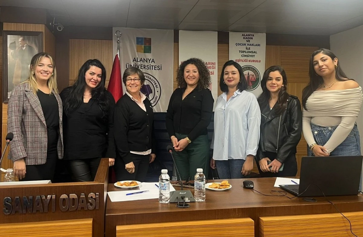 5 Aralık Kadın Hakları Günü’ne Özel Anlamlı Etkinlik Düzenlendi