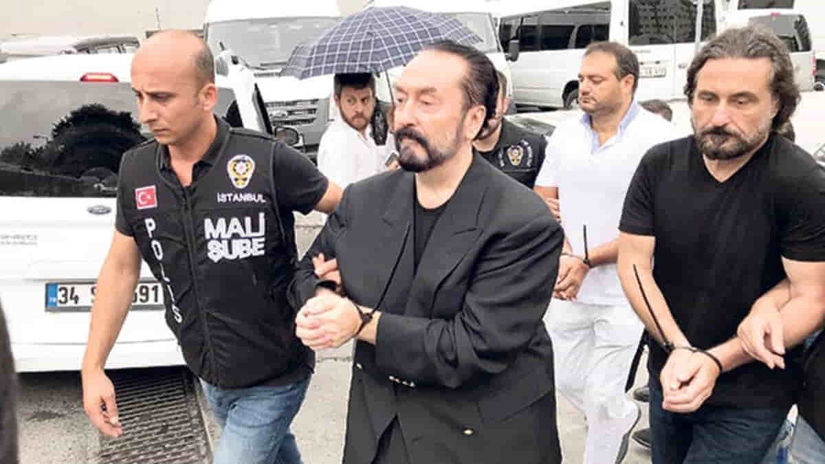 Adnan Oktar kendini böyle savundu! 'Allah yapımı değil ya'