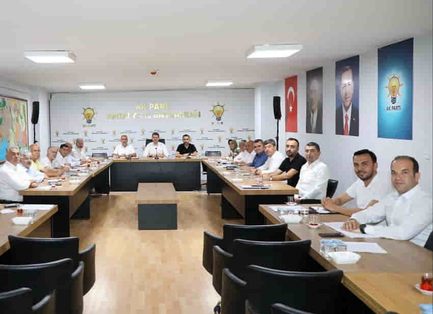 AK Parti yerel seçimin startını verdi