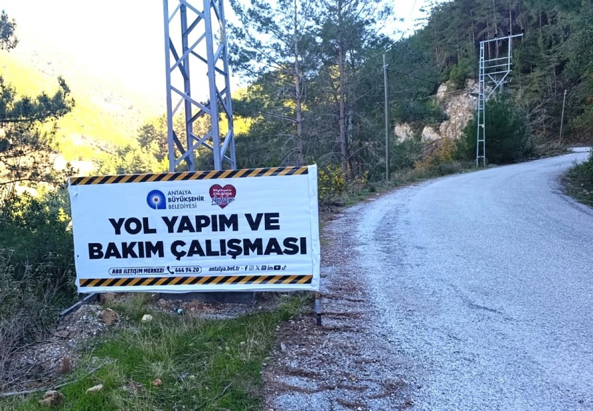 Ak&ccedil;atı yolundaki &ccedil;alışma nedeniyle yol trafiğe kapatıldı