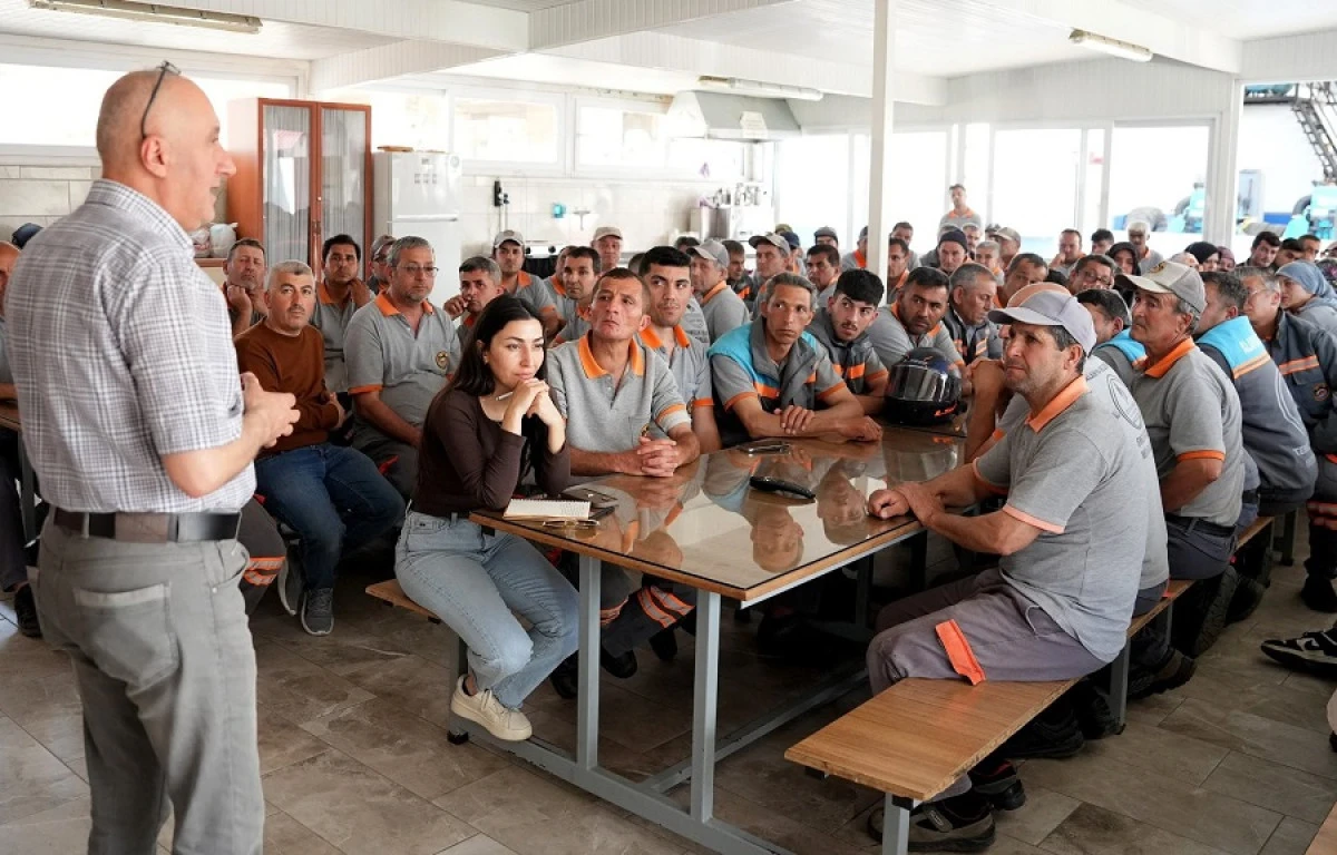 ALANYA BELEDİYESİ SEZONA HAZIR: TEMİZLİKTE TAM KADRO SAHADA