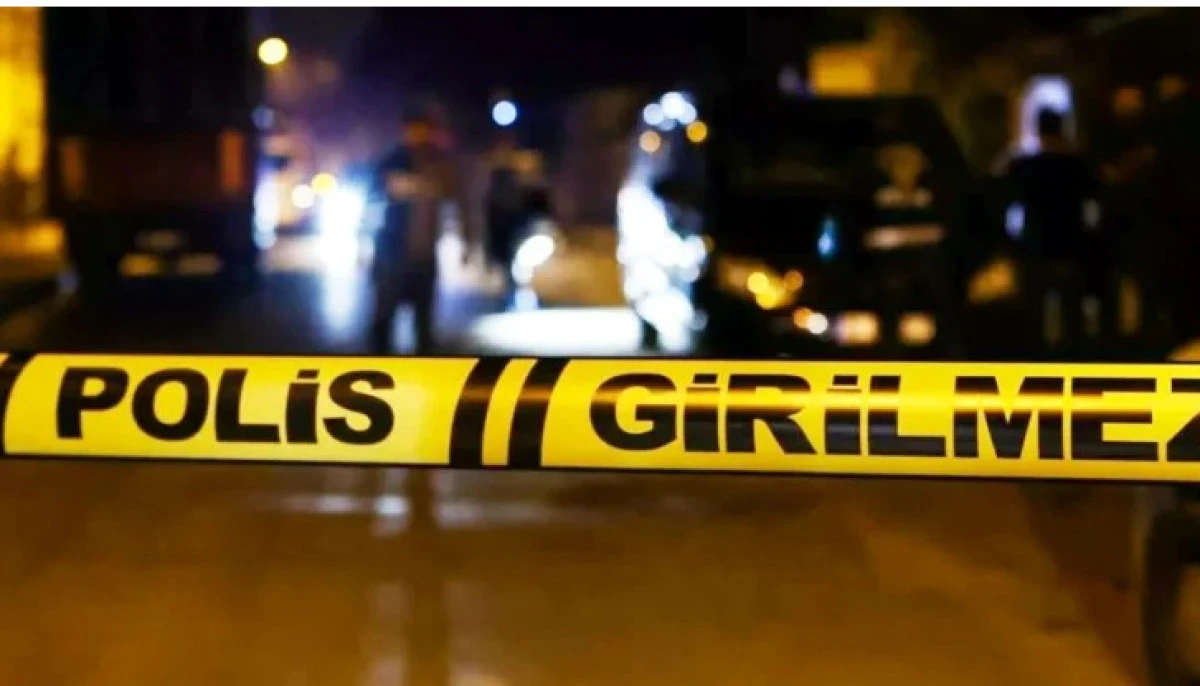 Alanya &Ccedil;evreyolunda Lastik&ccedil;ide Silahlı Kavga: 1 Ağır Yaralı