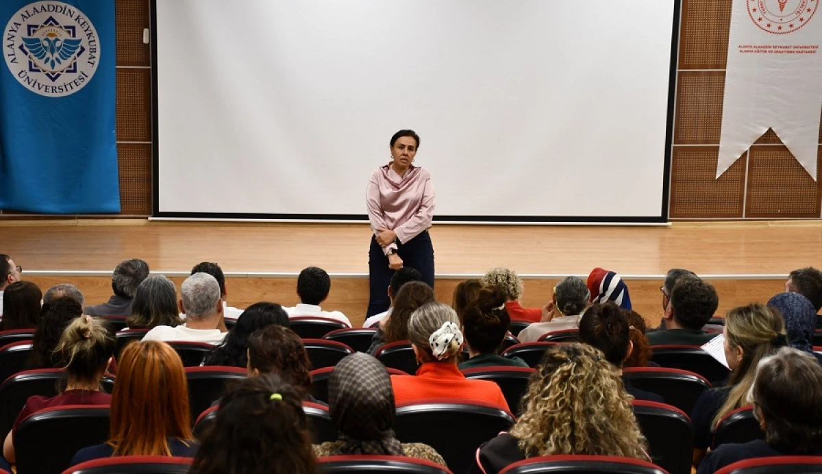 Alanya Eğitim Ve Araştırma Hastanesi&rsquo;nde &Ccedil;alışan Memnuniyeti Toplantısı