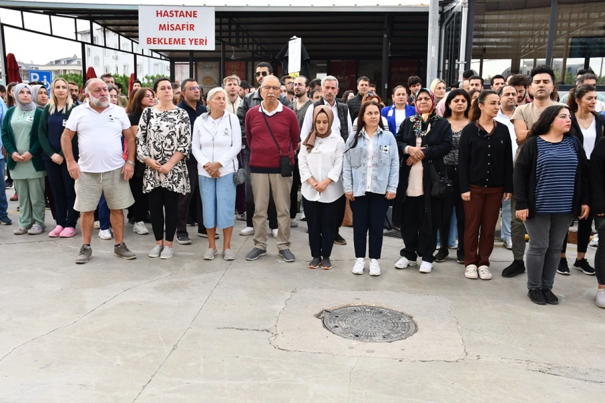 Alanya Eğitim ve Araştırma Hastanesi'nden Atatürk’e Anlamlı Anma