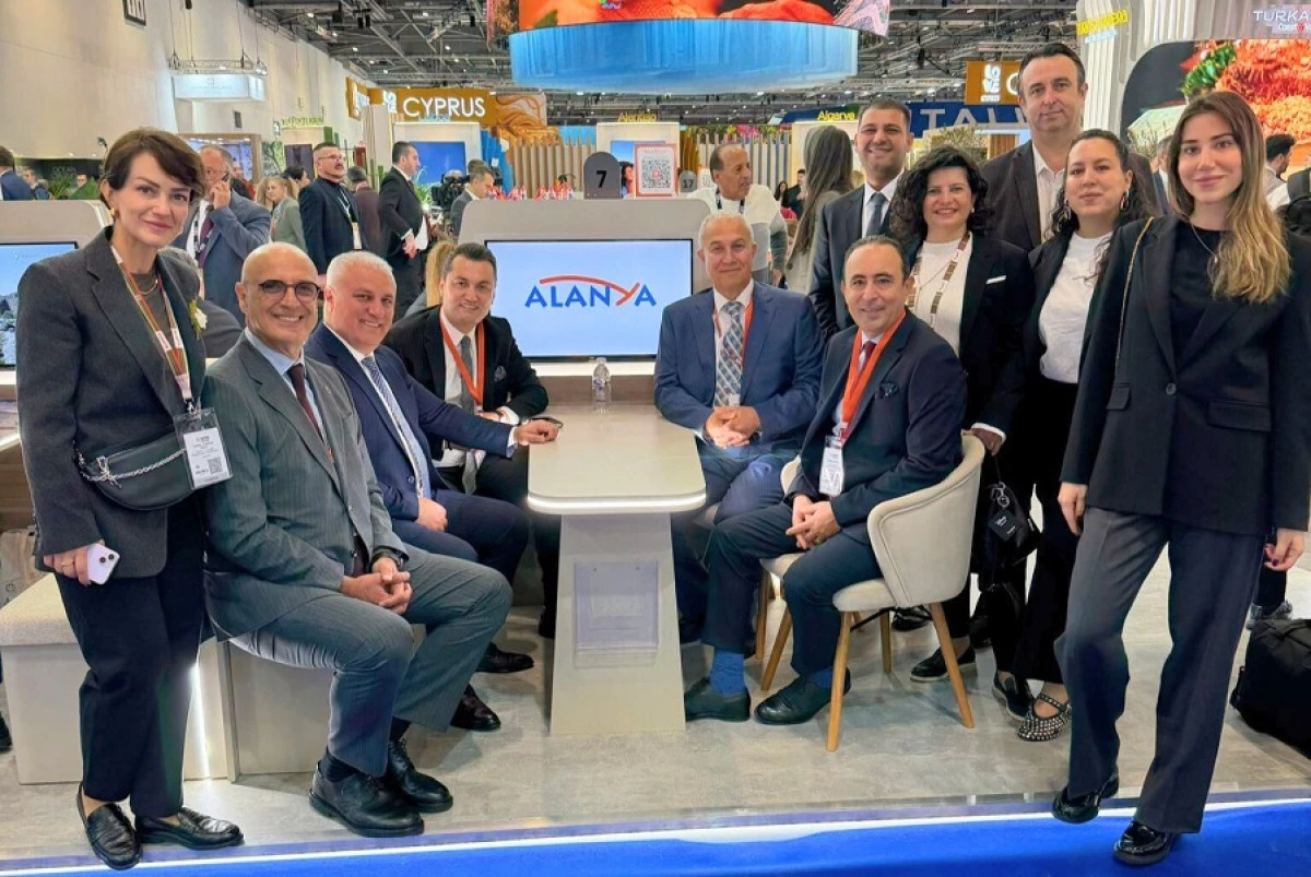 Alanya Heyeti Londra’da Tur Operatörleriyle Masaya Oturdu