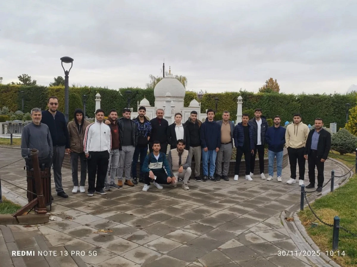 Alanya Müftülüğü Gençlik Koordinatörlüğü “Konya Gezisi” Düzenledi