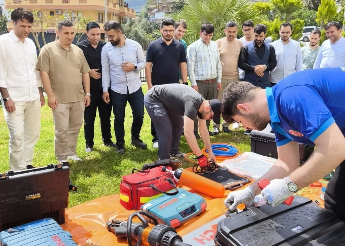 Alanya M&uuml;ft&uuml;l&uuml;ğ&uuml; Personeline AFAD&rsquo;dan Arama Kurtarma Eğitimi