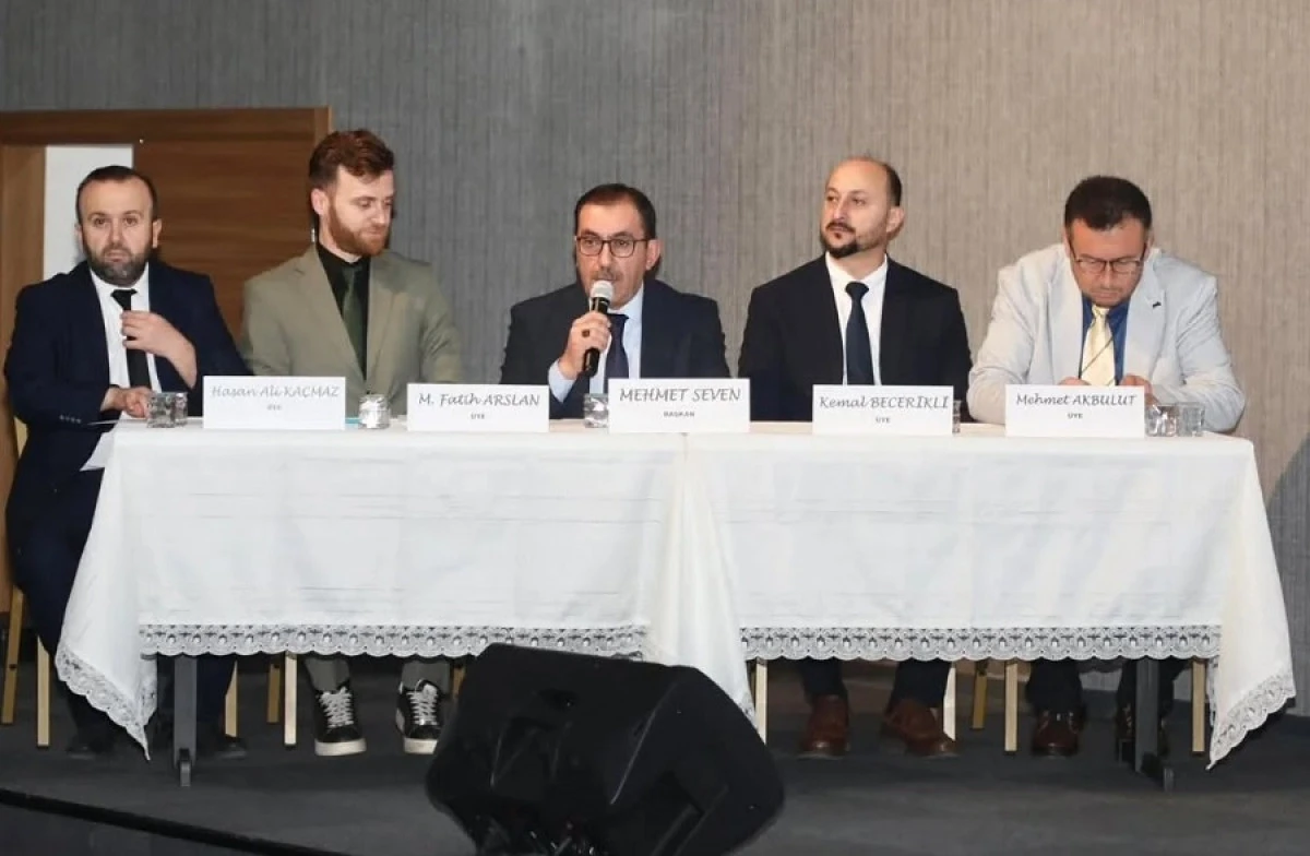 Alanya M&uuml;ft&uuml;s&uuml; Mehmet Seven &Ouml;ğrencilerle Bir Araya Geldi