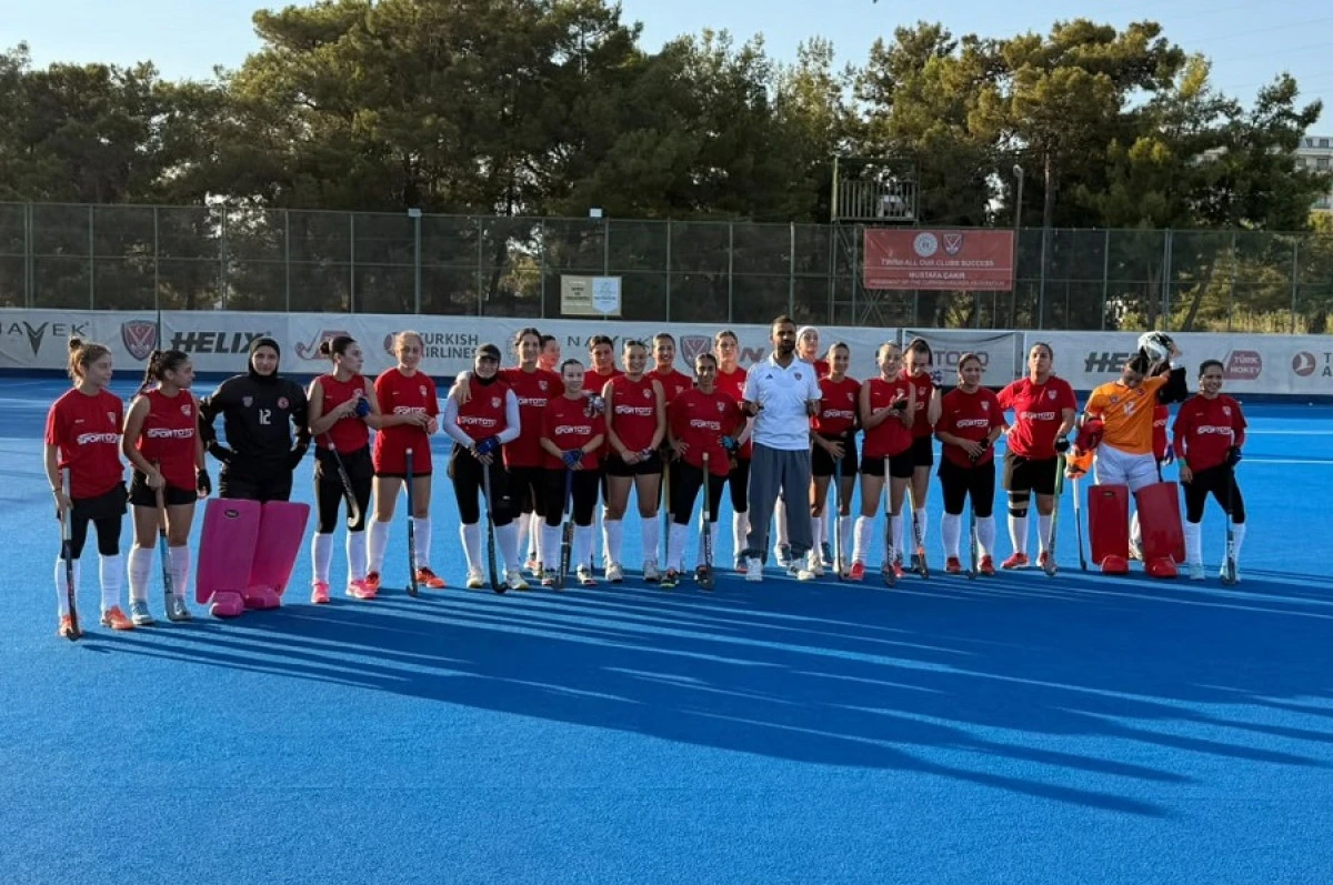 Alanya U21 Kadınlar Hokey Kampına Ev Sahipliği Yapıyor