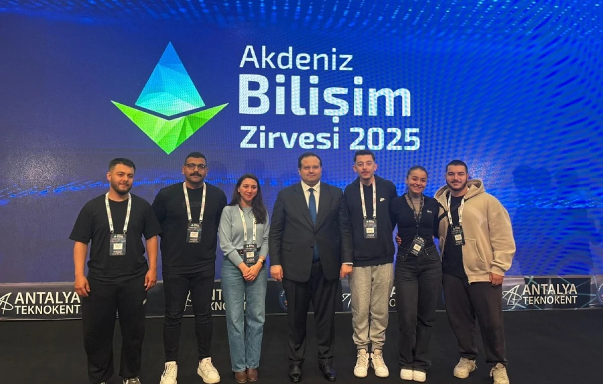 Alanya Üniversitesi, 5 Aralık Bilişim Zirvesi Antalya’da Yerini Aldı