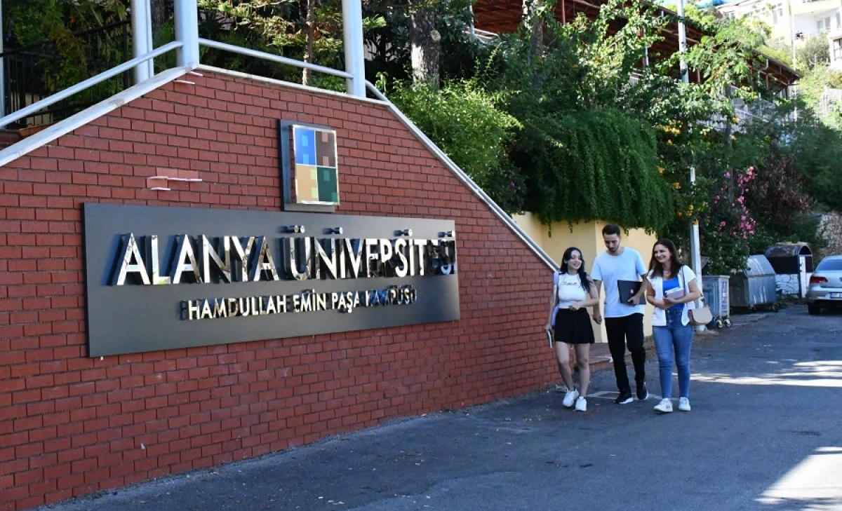 Alanya &Uuml;niversitesi Yeni B&ouml;l&uuml;mlerle B&uuml;y&uuml;yor