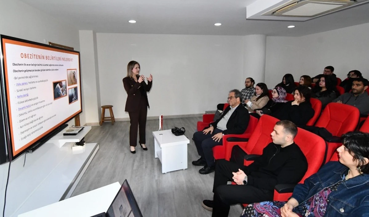 Alanya &Uuml;niversitesi&rsquo;nde Dengeli Beslenme ve Obezite S&ouml;yleşisi Ger&ccedil;ekleştirildi