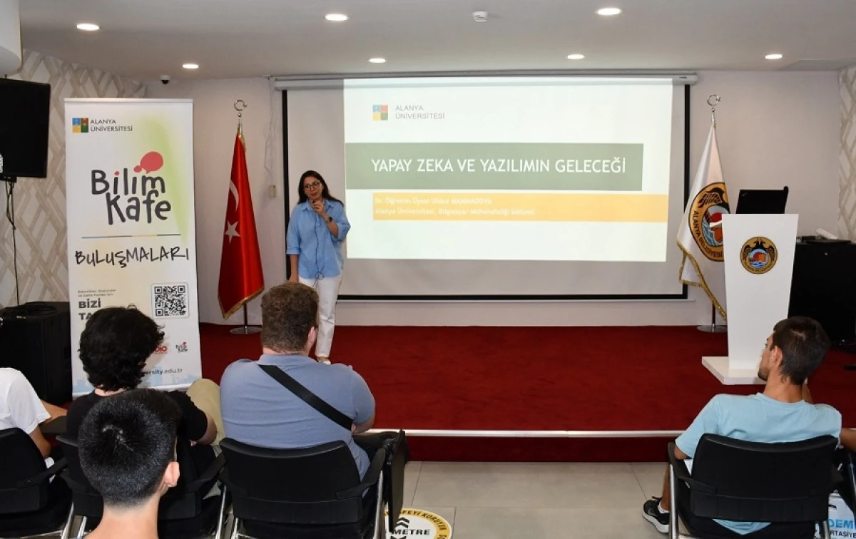 Alanya &Uuml;niversitesi'nde Geleceğin Meslekleri Masaya Yatırıldı