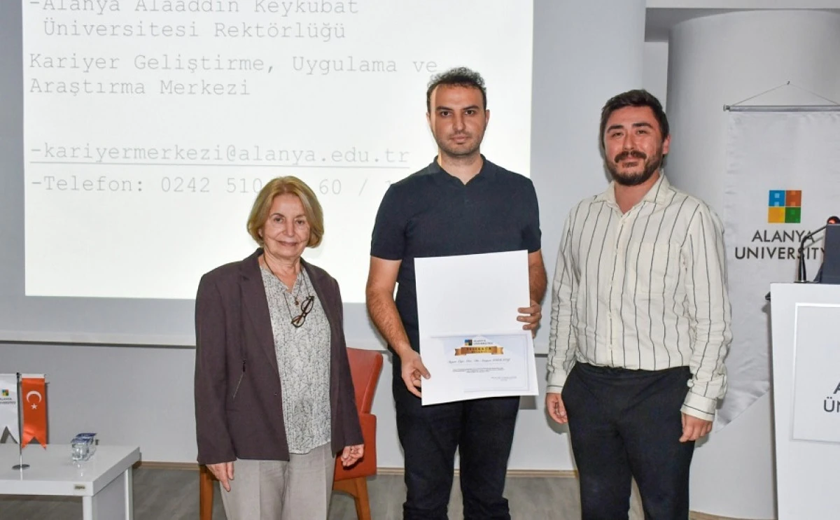 Alanya Üniversitesi’nde Öğrencilere Cumhurbaşkanlığı İnsan Kaynakları Ofisi Uygulamaları Anlatıldı