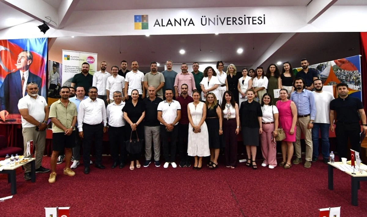 Alanya &Uuml;niversitesi&rsquo;nde Sekt&ouml;r Ve Akademi Aynı Masada Buluştu