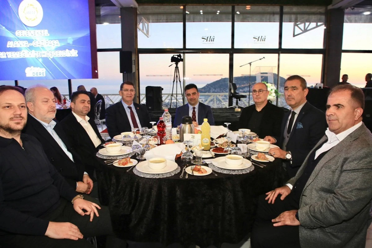 Alanya Ve Gazipaşa Esnafı İftarda Buluştu