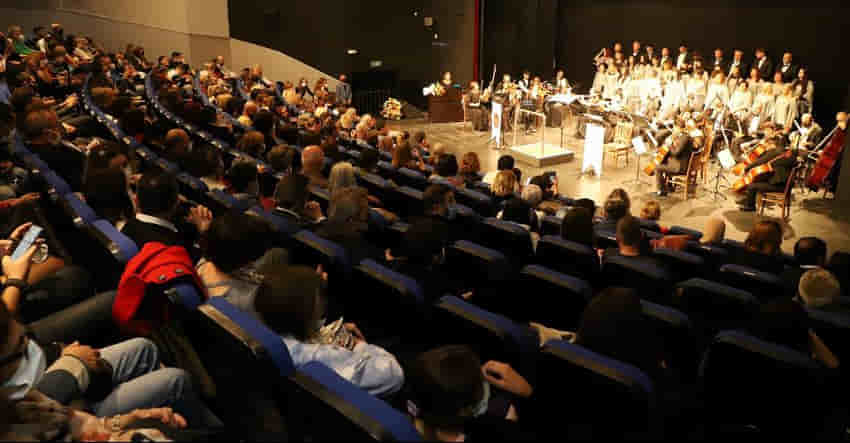 Alanya Oratoryusu Sahnelendi