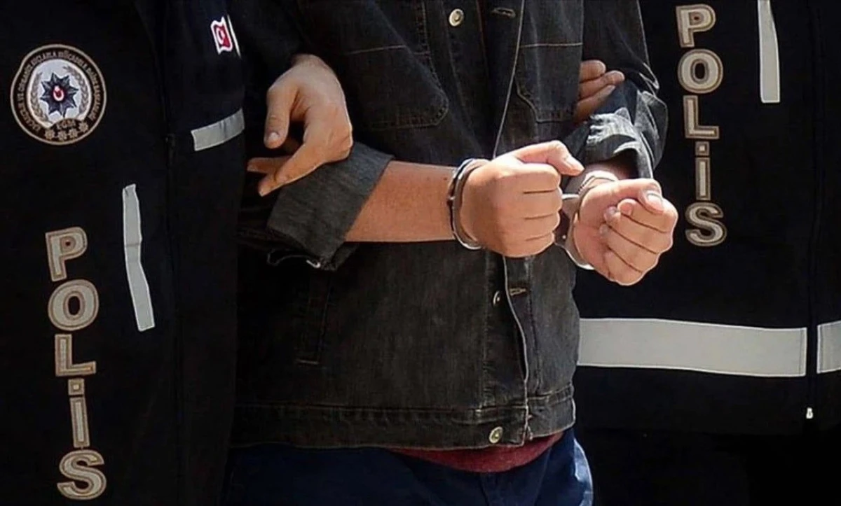 Alanya&rsquo;da 2 Firari H&uuml;k&uuml;ml&uuml; Kıs Kıvrak Yakalandı