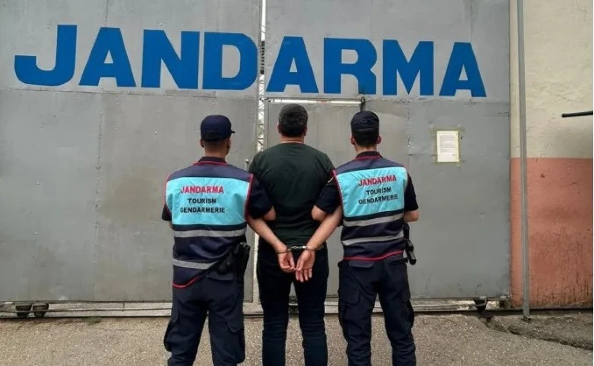 Alanya'da 2 Firari H&uuml;k&uuml;ml&uuml; Yakalandı