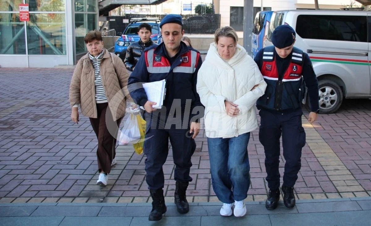 Alanya&rsquo;da 2 Kişinin &Ouml;ld&uuml;ğ&uuml; Kazada Kadın S&uuml;r&uuml;c&uuml; Tutuklandı