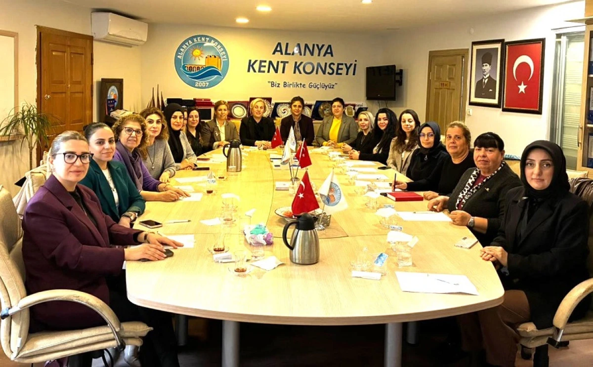 Alanya&rsquo;da 8 Mart İ&ccedil;in Ortak Takvim Hazırlığı