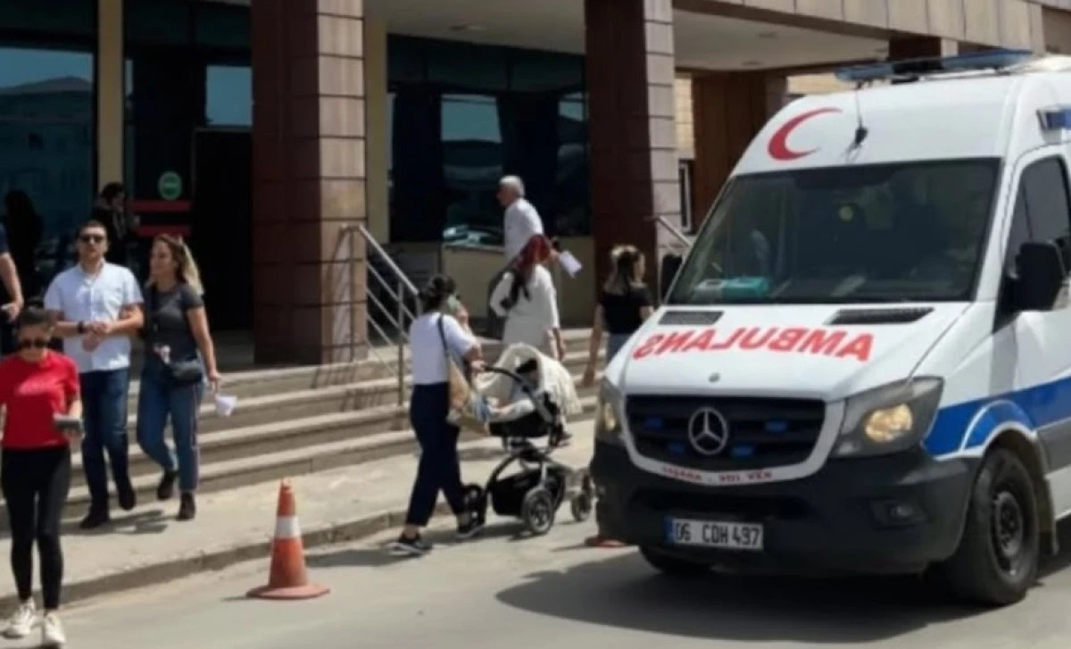 Alanya&rsquo;da Bunalıma Giren Adam Kendini Bı&ccedil;akla Yaraladı