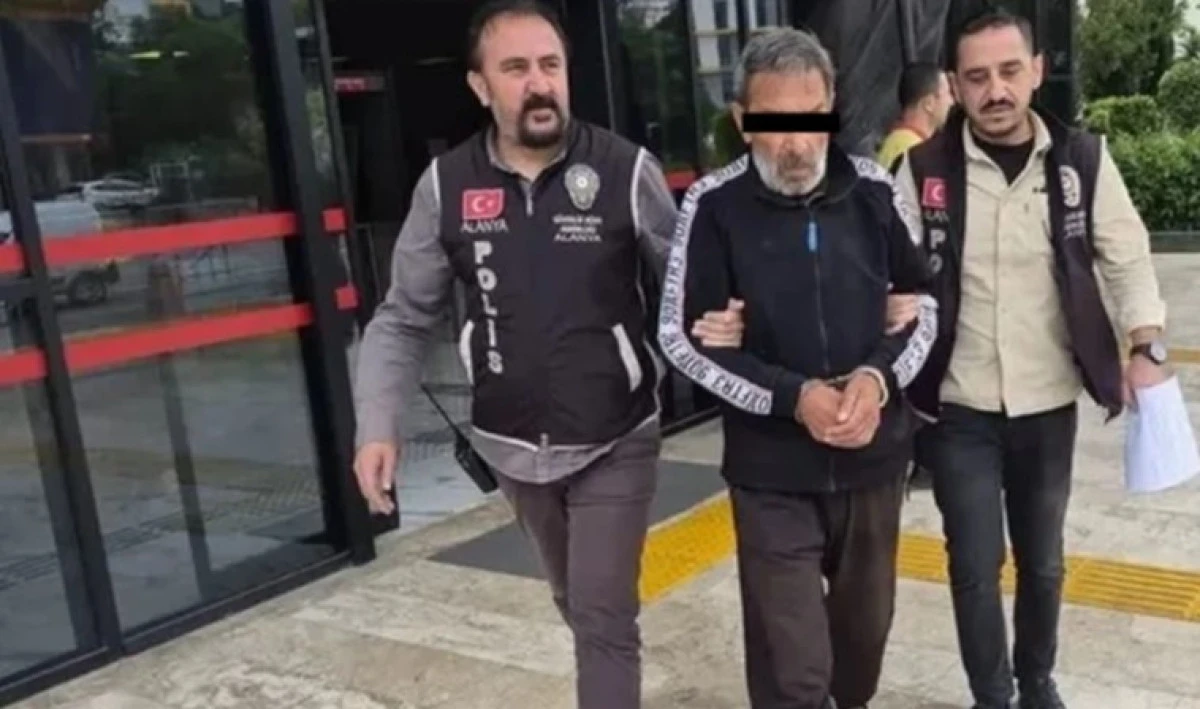 Alanya&rsquo;da Cumhurbaşkanına Hakaretten 4. Kez Tutuklandı
