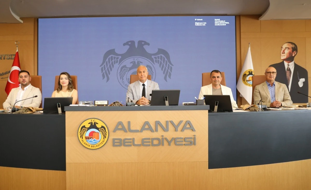Alanya'da Dev Yol Hamlesi! Başkan &Ouml;z&ccedil;elik: &Ccedil;ok Ciddi Asfalt Programı Hazırladık