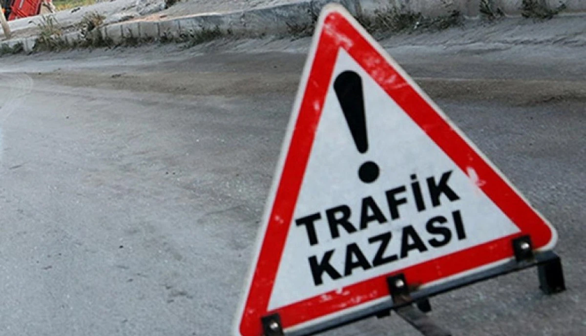 Alanya&rsquo;da Dikkatsiz S&uuml;r&uuml;c&uuml; Motosikletten D&uuml;şt&uuml;