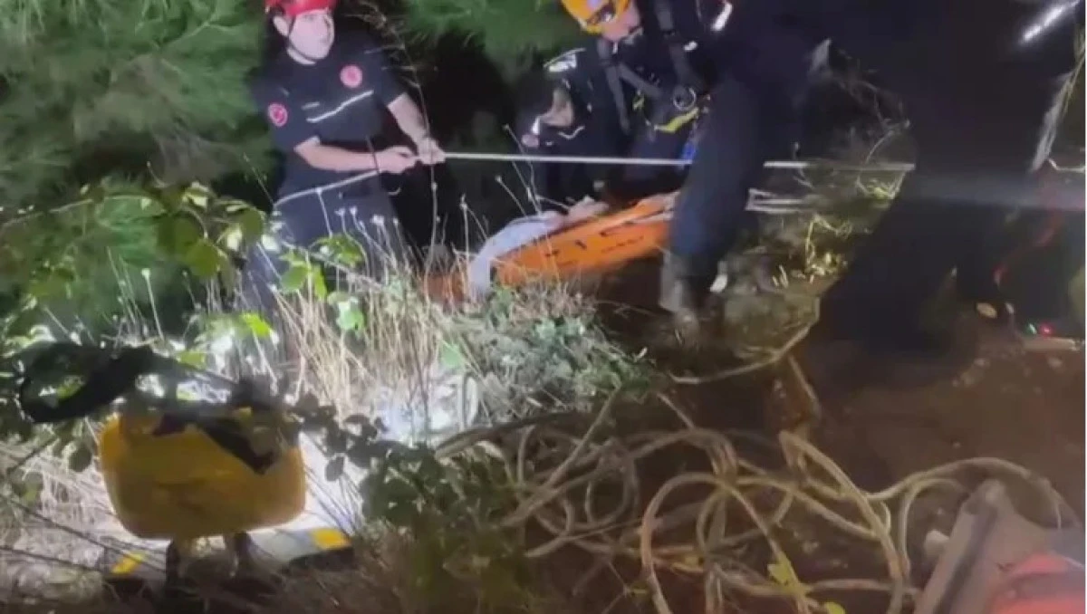 Alanya’da Dim Çayı’nda Uçurumdan Düşen 2 Yabancı Turist Gece Yarısı Kurtarıldı