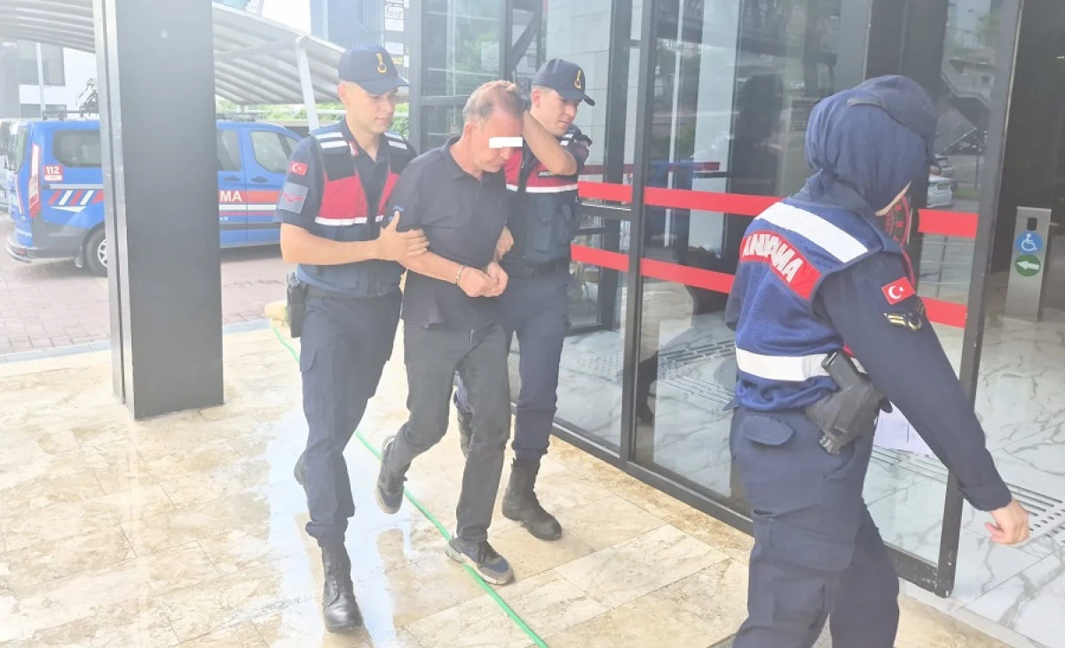 Alanya&rsquo;da Eşini Ve Kayınvalidesini Bı&ccedil;aklayan Şahıs Adliyeye Sevk Edildi