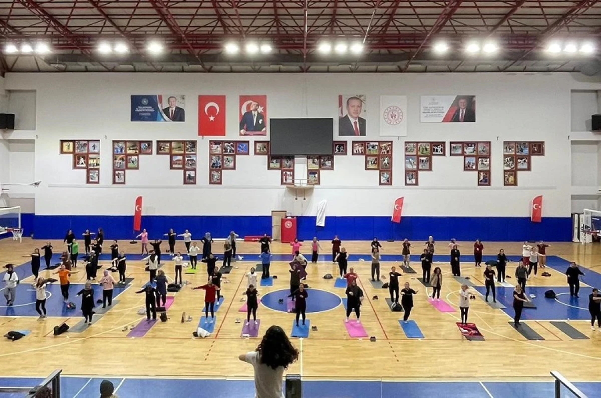 Alanya&rsquo;da Ev Hanımlarına &Ouml;zel Spor Etkinliklerine Yoğun İlgi