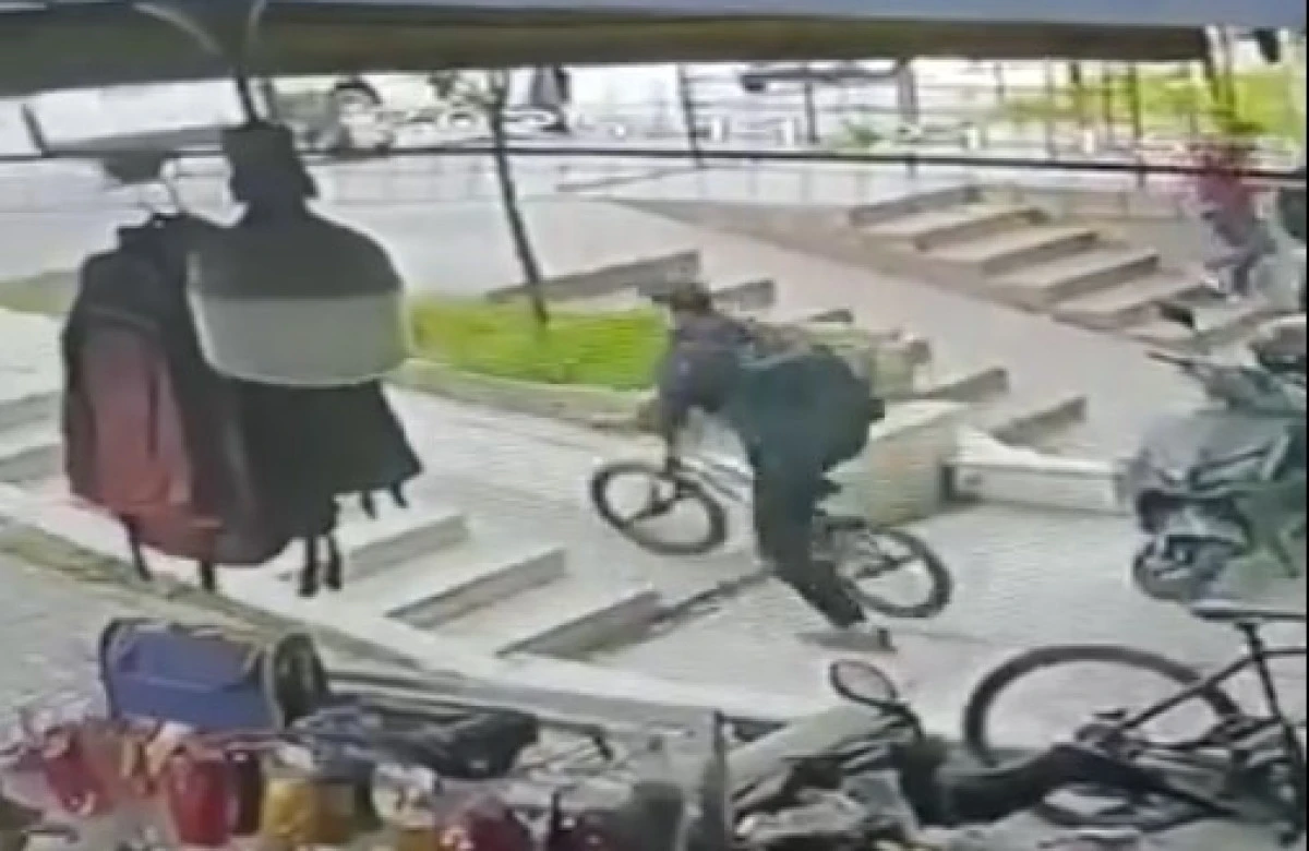 Alanya’da evden laptop, ziynet eşyası ve bisiklet çalan hırsız kayıplara karıştı