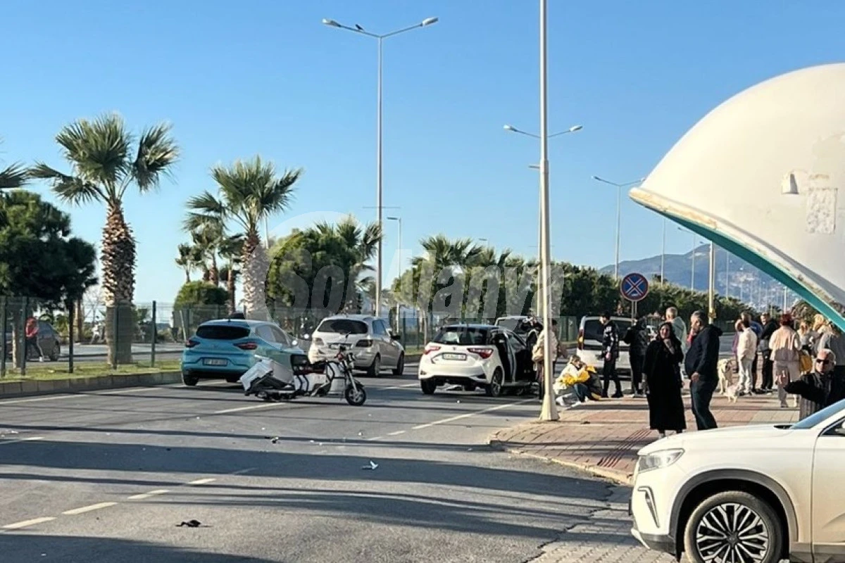 Alanya&rsquo;da Feci Kazada Karı Koca Hayatını Kaybetti, Kızları Ağır Yaralı