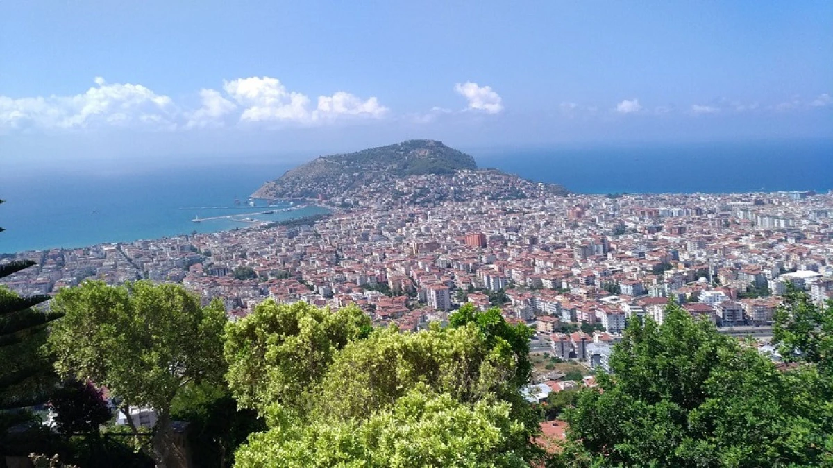 Alanya&rsquo;da İki &Ccedil;ocuk Babası Eczacı Kalfası Hayatını Kaybetti