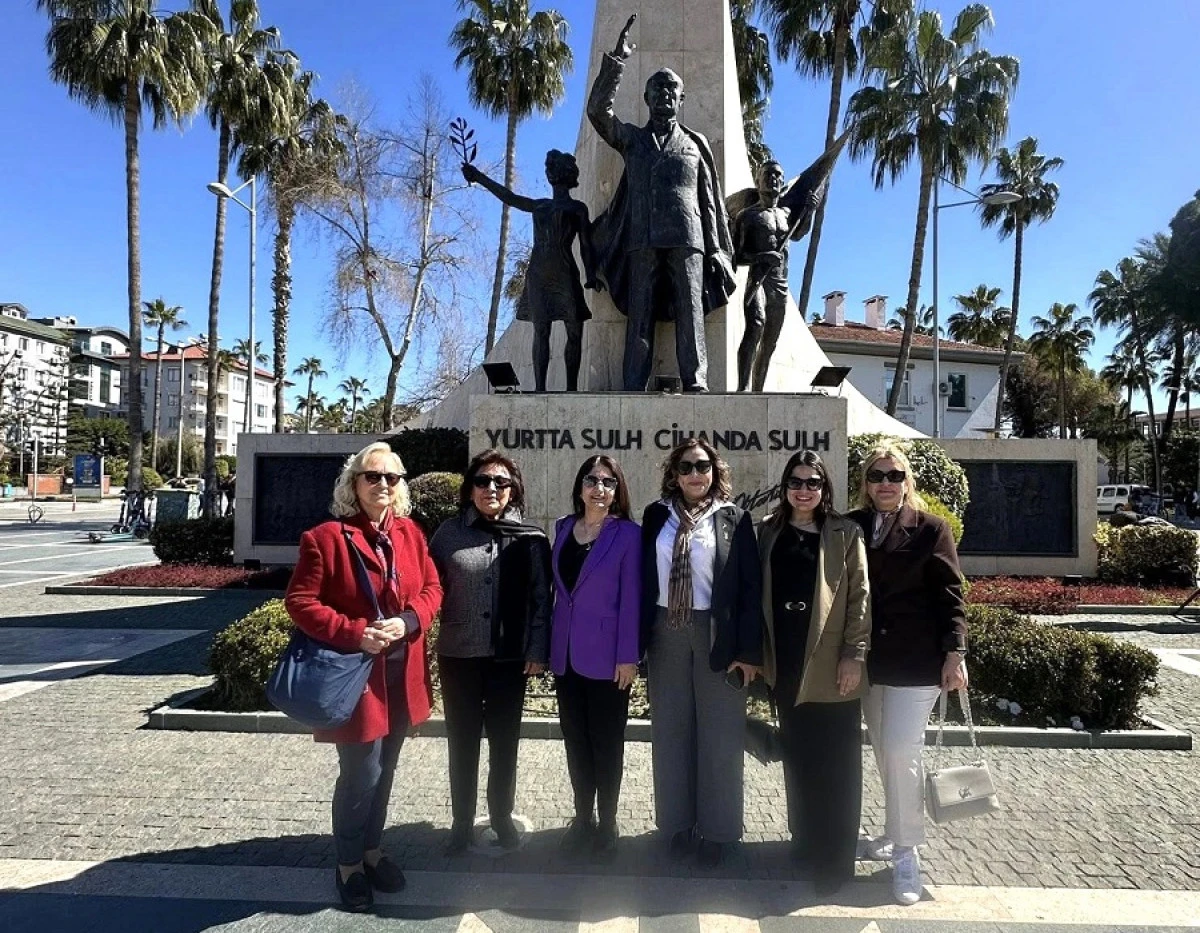 Alanya&rsquo;da Kadın Girişimcilerden 8 Mart&rsquo;ta Anlamlı T&ouml;ren