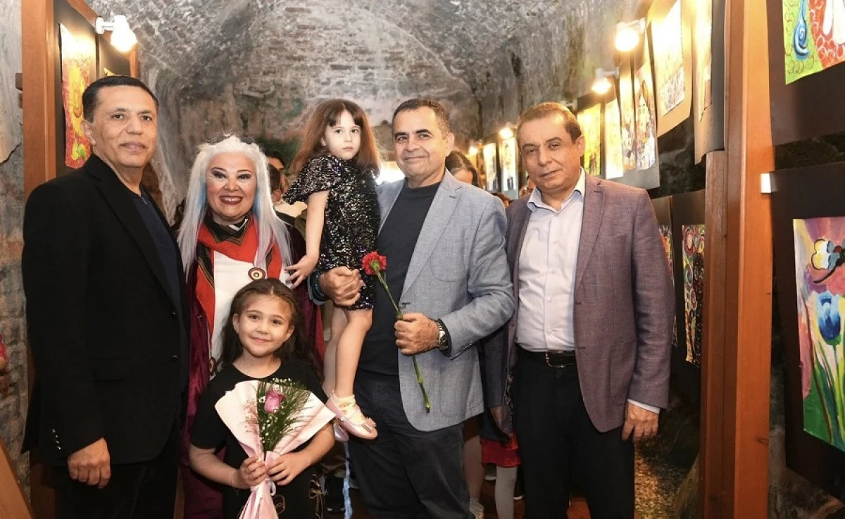 Alanya&rsquo;da Minik Fır&ccedil;a Ş&ouml;leni: 9 &Ccedil;ocuğun Eserleri Tarihi Sarnı&ccedil;ta Sergilendi!