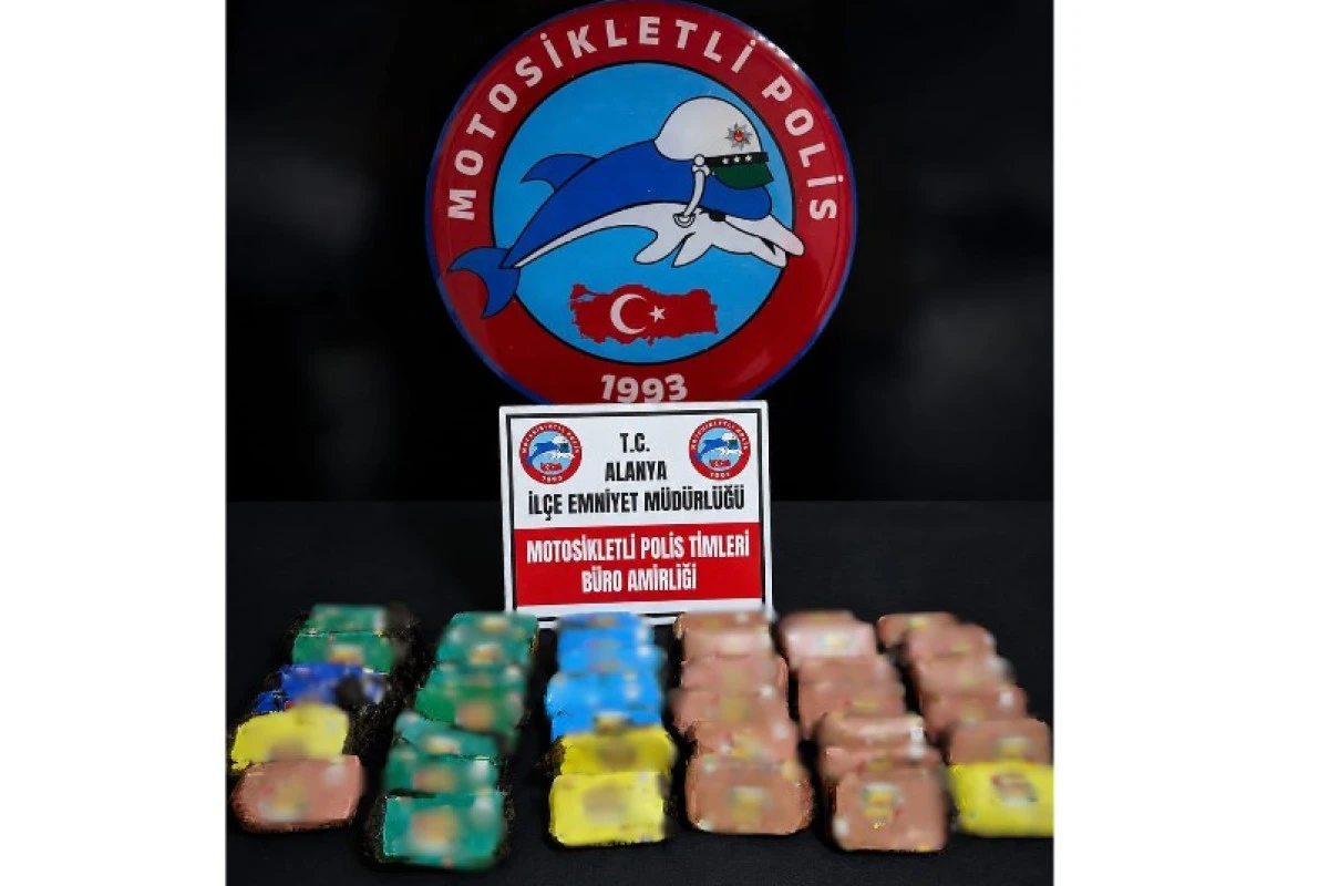 Alanya'da Motosikletli 2 Şahsa Uyuşturucu Operasyonu