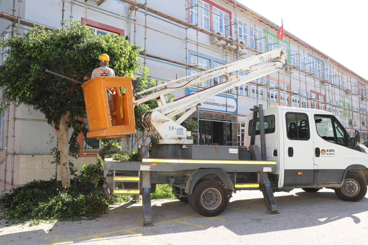 Alanya&rsquo;da Okullar Yeni Eğitim Yılına Hazırlanıyor