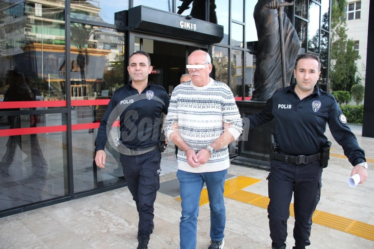 ALANYA&rsquo;DA &Ouml;L&Uuml;ML&Uuml; KAZA: ALMAN S&Uuml;R&Uuml;C&Uuml; TUTUKLANDI