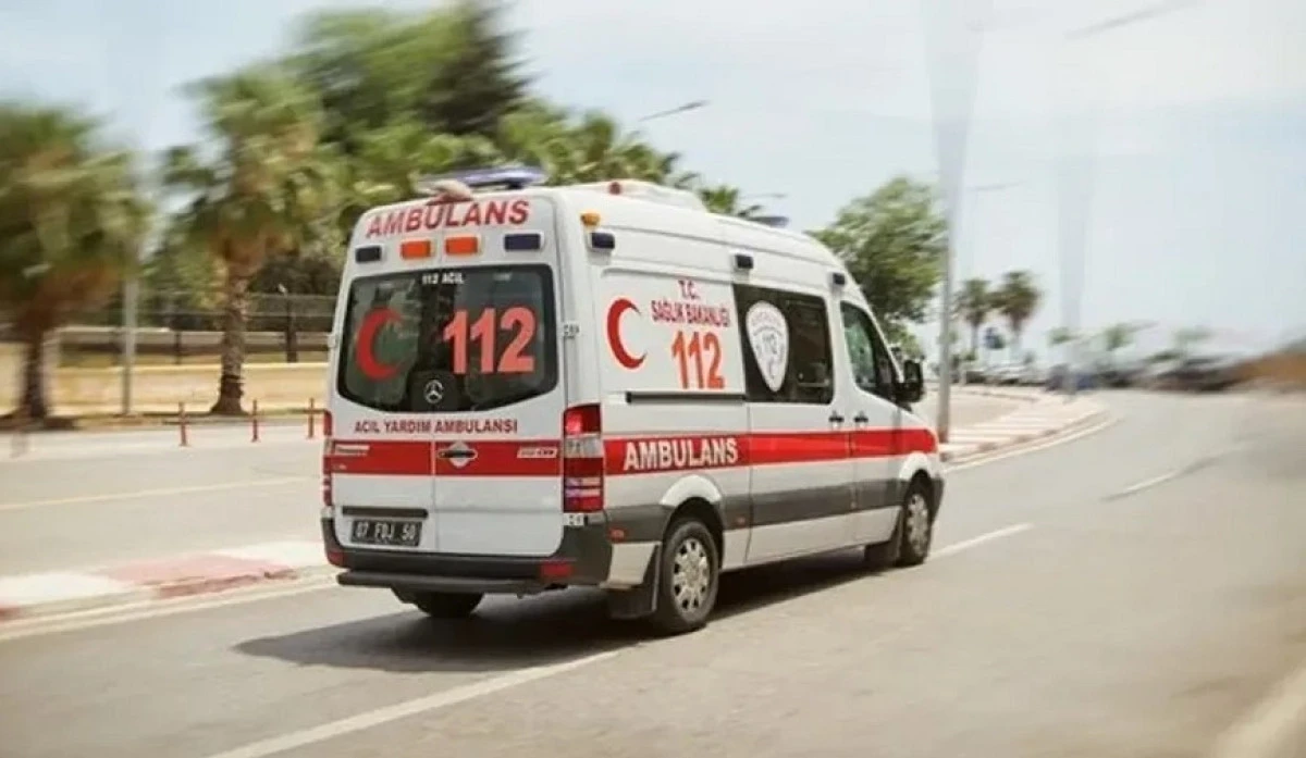 Alanya&rsquo;da Otelde Fenalaşan 23 Yaşındaki İngiliz Turist Hastanede Hayatını Kaybetti