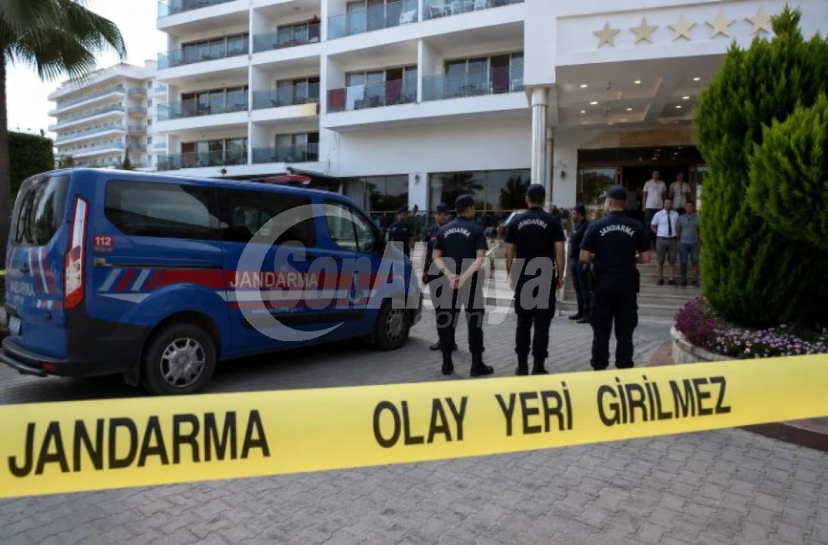 Alanya'da Otelin Balkonundan D&uuml;şen Polonya Uyruklu Kadın Hayatını Kaybetti
