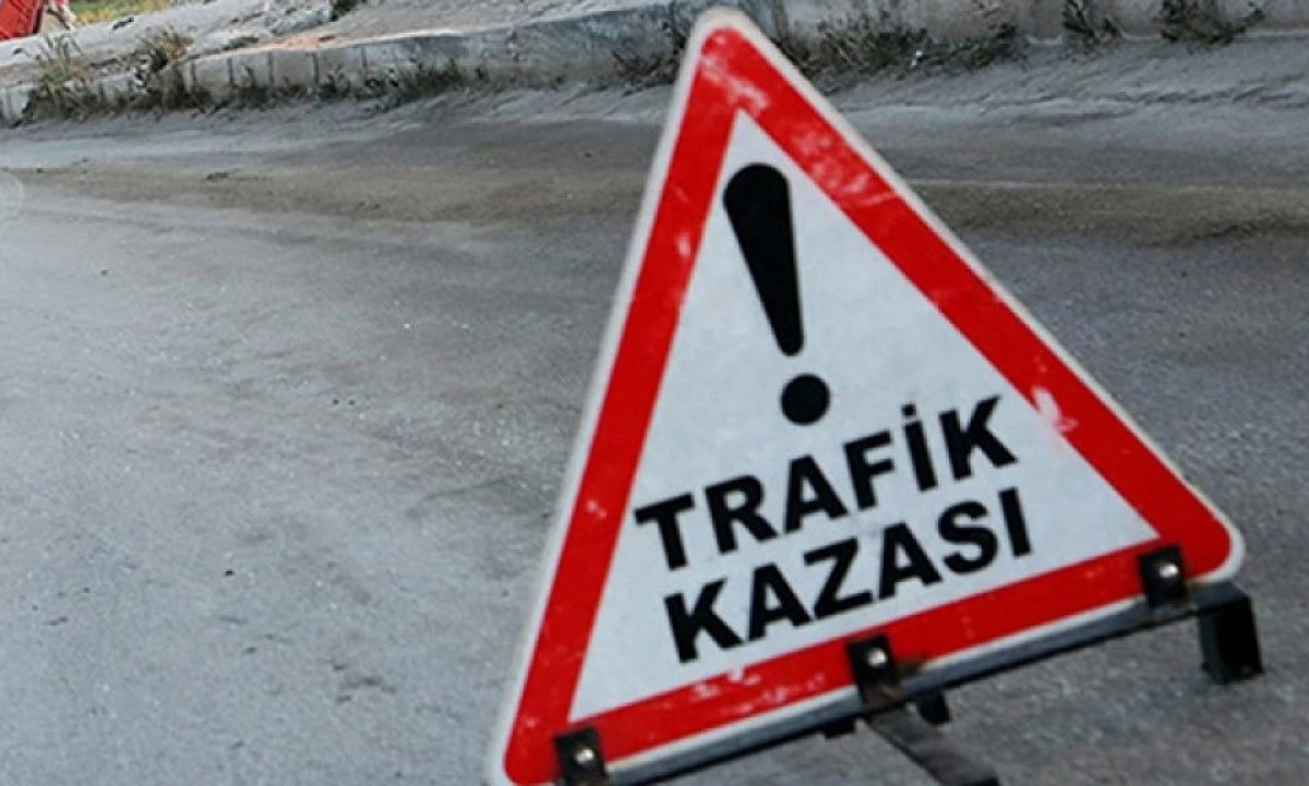 Alanya&rsquo;da Peş Peşe Kazalar: 3 Kişi Yaralandı