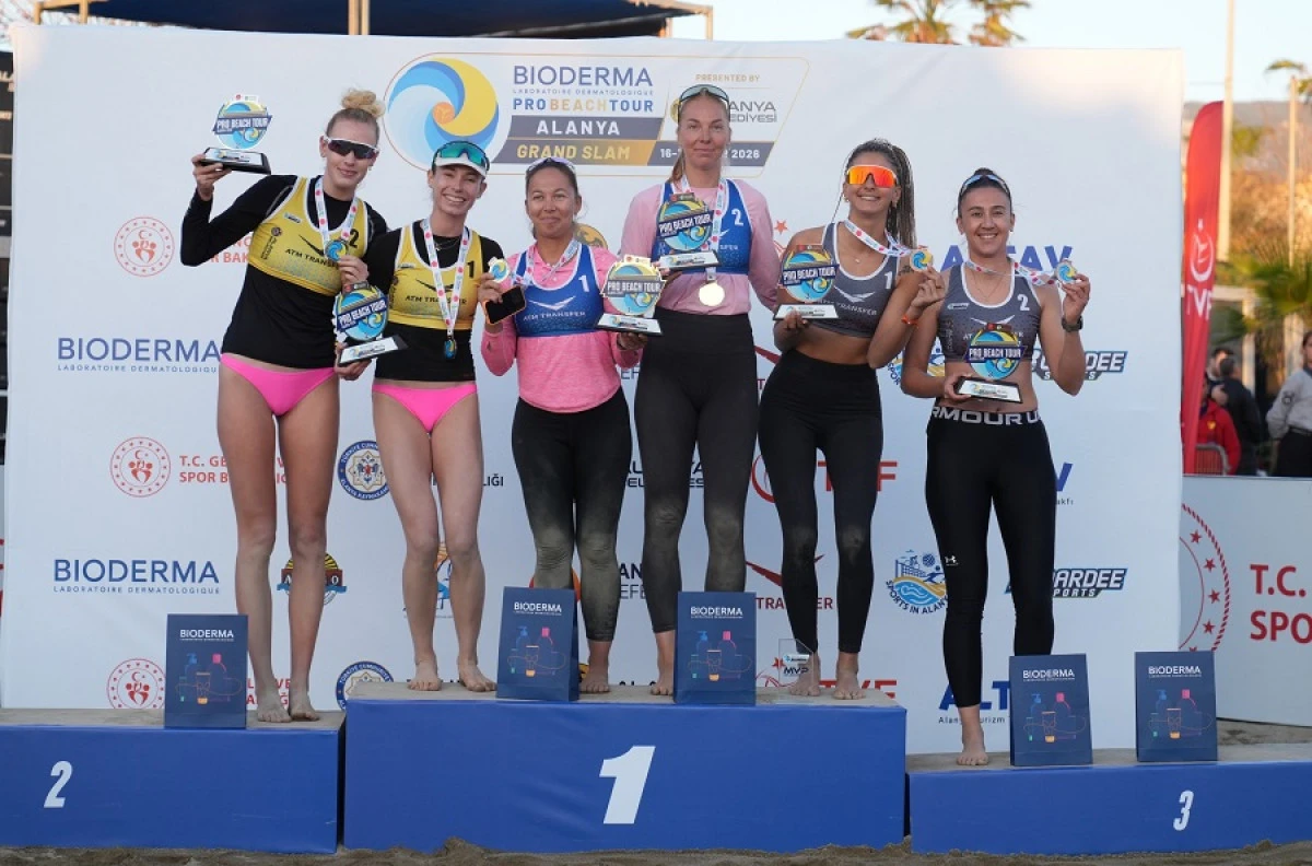 Alanya&rsquo;da Plaj Voleybolu Sezonu Nefes Kesen Turnuvayla A&ccedil;ıldı