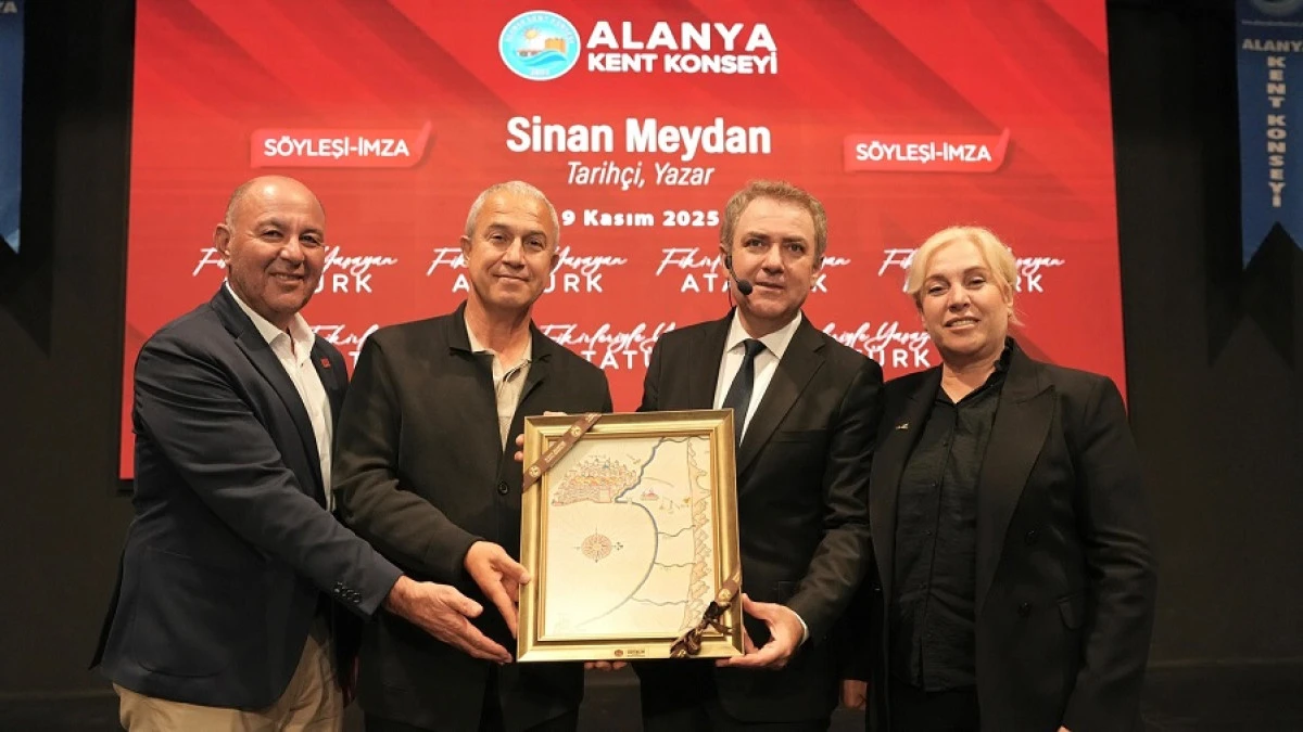 Alanya’da Sinan Meydan’dan “Fikirleriyle Yaşayan Atatürk” Söyleşisi