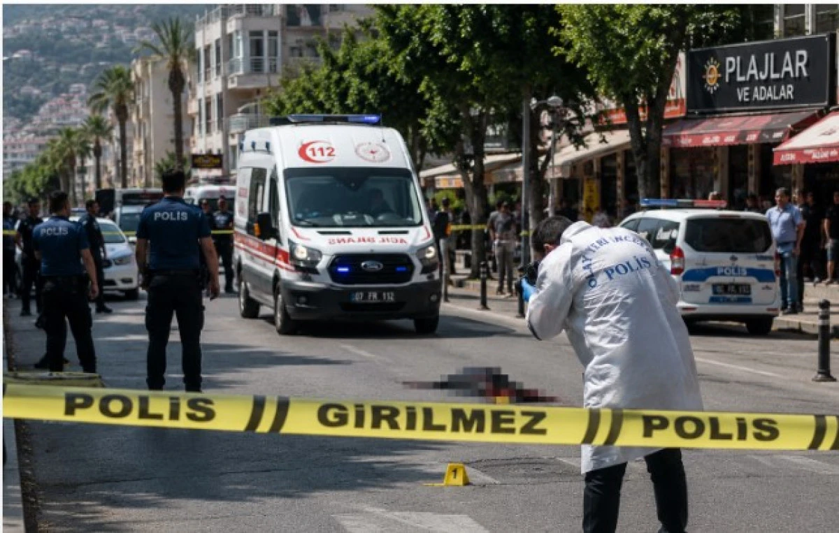 Alanya'da Tartışma Cinayetle Sonu&ccedil;landı: 40 Yaşındaki Adam Hayatını Kaybetti