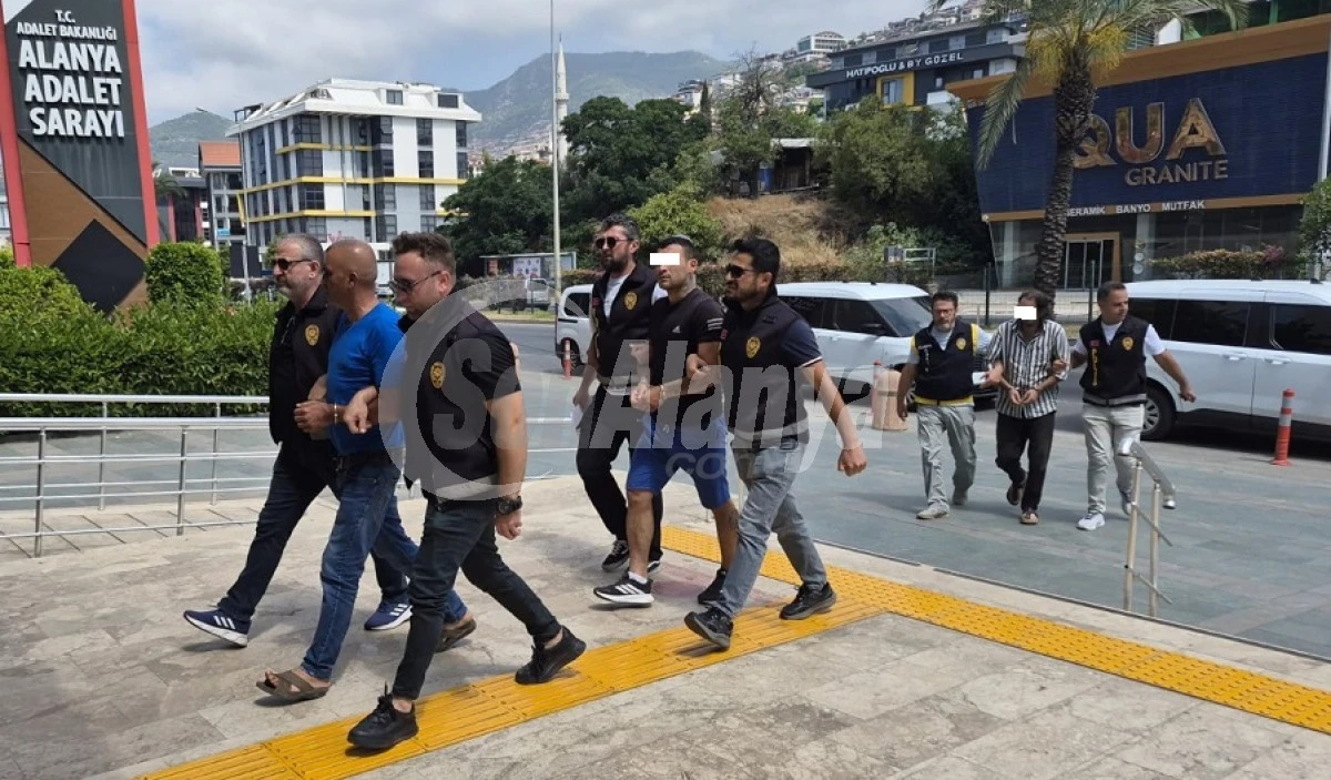 Alanya'da Zorla Ka&ccedil;ırdıkları Kişiyi Alıkoyan 3 Ş&uuml;pheli Tutuklandı